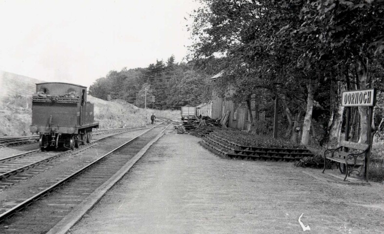 NH78NE0028 - Dornoch wagon 1953.JPG
