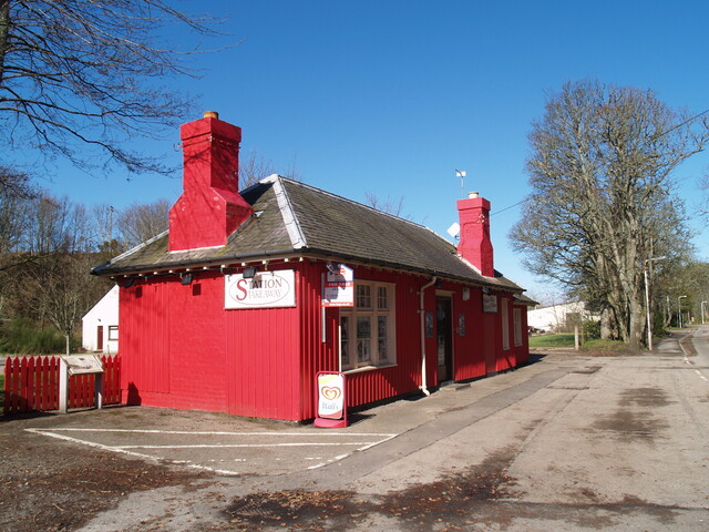 NH78NE0028 - Railway Station, Dornoch 1.jpg