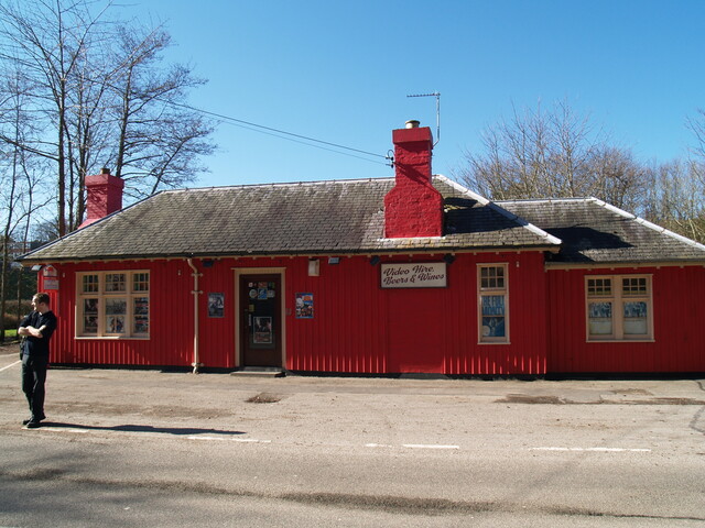 NH78NE0028 - Railway Station, Dornoch 3.jpg