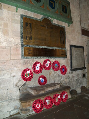 NH78SE0004 - War Memorial AJP_01.JPG
