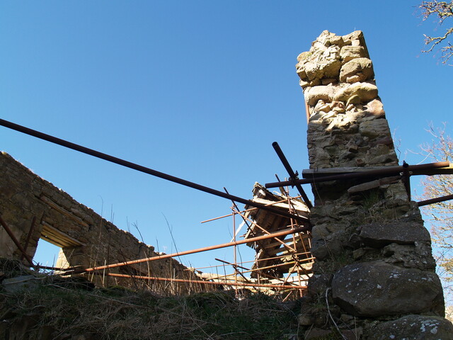 NH79NE0020 - Skelbo Castle 10.jpg