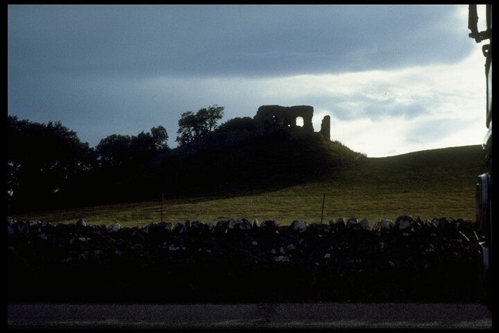 NH79NE0020 - Skelbo Castle 2.jpg