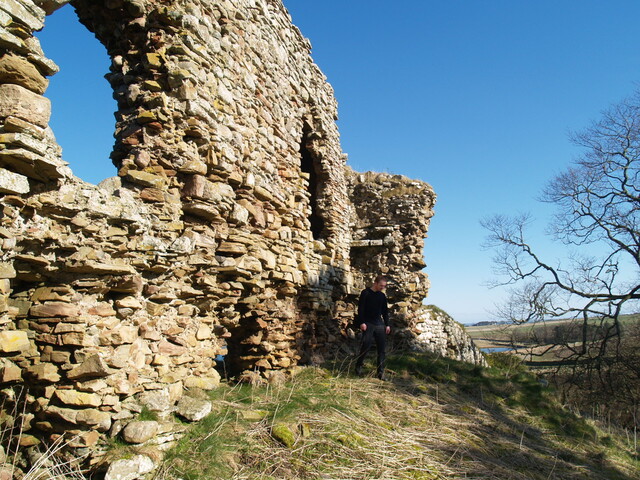 NH79NE0020 - Skelbo Castle 23.JPG