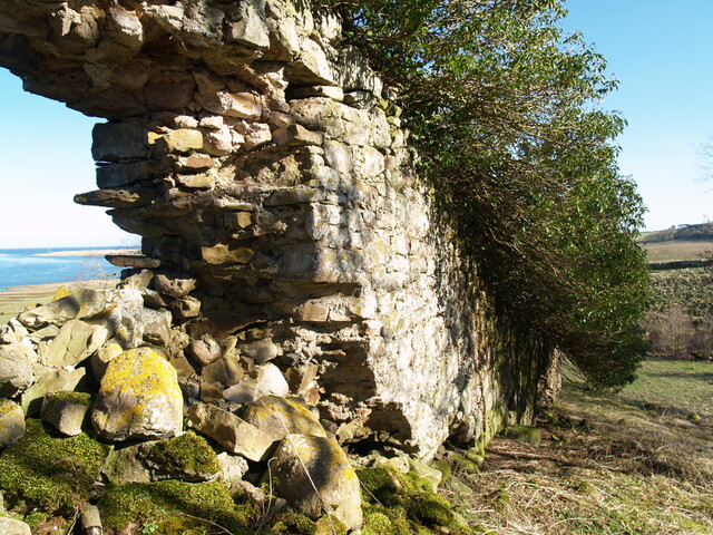 NH79NE0020 - Skelbo Castle 26.JPG