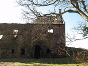 NH79NE0020 - Skelbo Castle 28.JPG