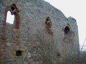 NH85SE0010 - Rait Castle Nairn 2.JPG