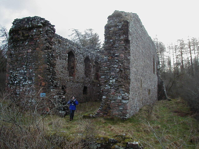 NH85SE0010 - Rait Castle Nairn.JPG