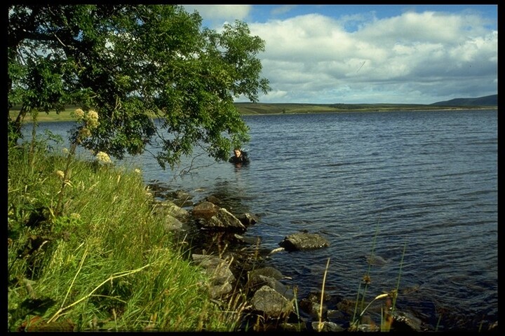 NH93NE0001 - Lochindorb Castle 2.jpg