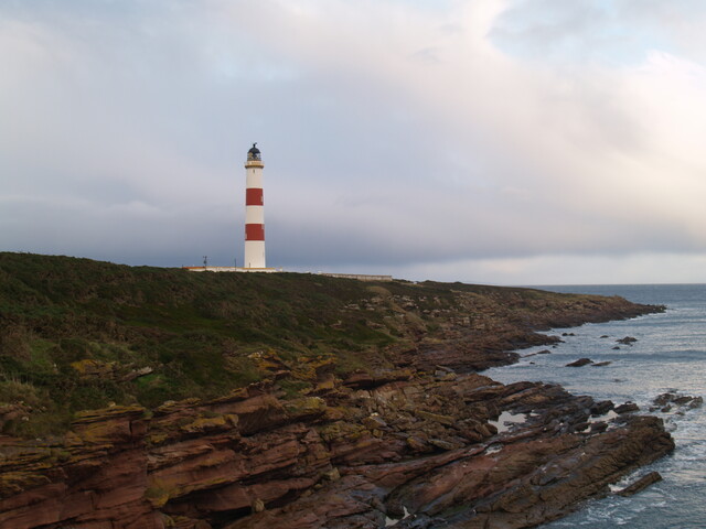 NH98NW0019 - Tarbat Ness Lighthouse AJP_02.JPG