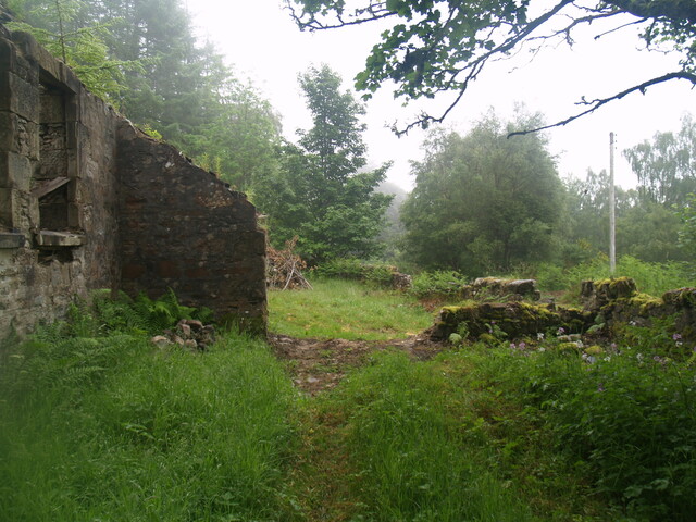 256919 867212 - S facing side with walls..jpg