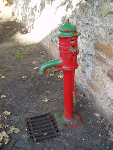 279686 889579 - Fire Hydrant, Dornoch_02.JPG
