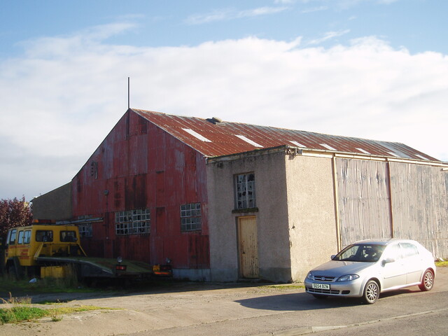 279763 889517 - Garage, Dornoch_01.JPG