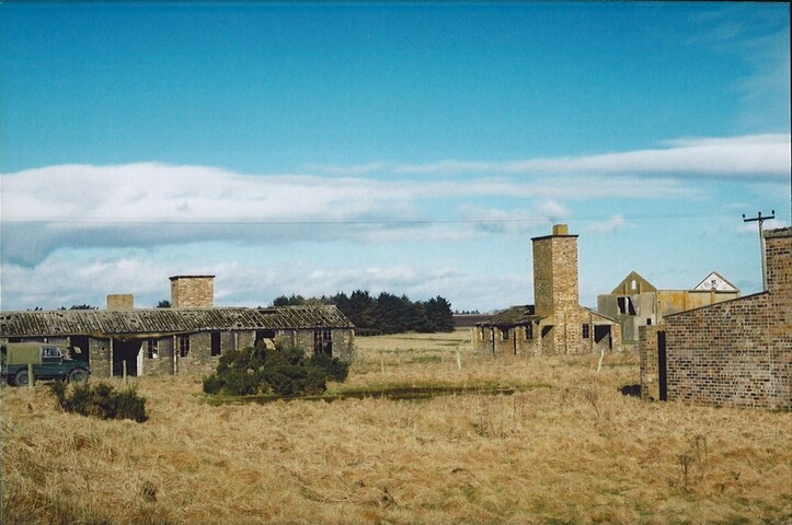 NH88SW0014CP07 - Tain Airfield.jpg