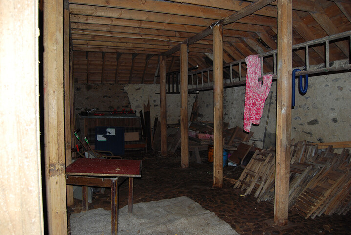 Eskadale Church Stables interior SW corner.jpg