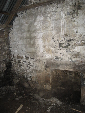 6) internal wall -south side.JPG