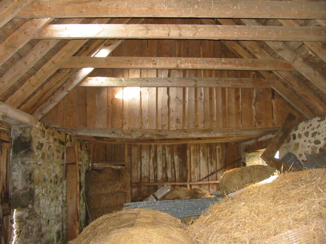 22 - view from stall 2 to t.p.1 and loft2.JPG