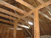 30 - view from d3 to roof structure over stalls 6, 7 and 8.JPG