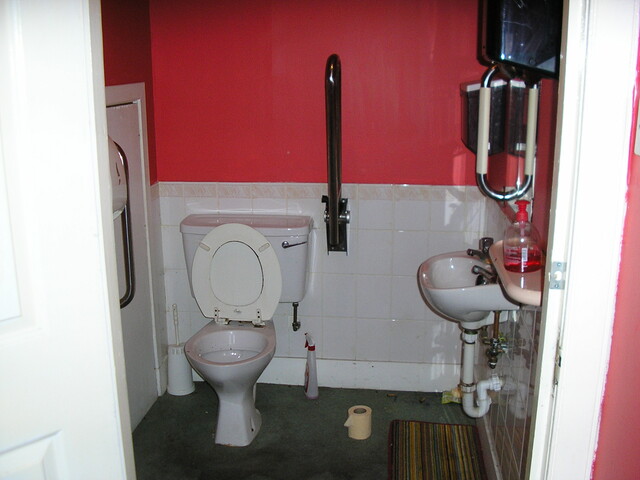 Caley Inn A40.JPG