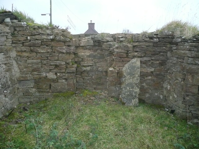 Internal view looking SE.JPG