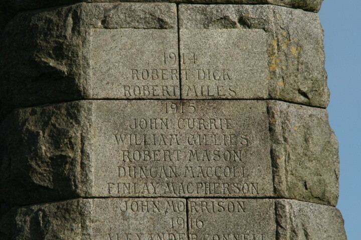 JMBriscoeEOS400DIMG001270-09_03_2010-14_42_10 Lochaline War Memorial_1.JPG