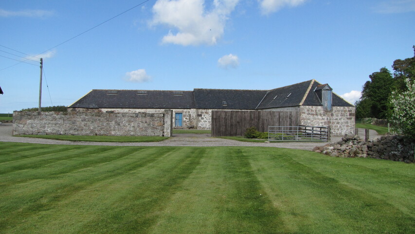 Easter Little Urchany Steading 30 May 2010 (4).JPG