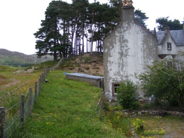 View of manse and outhouse from south-west.jpg