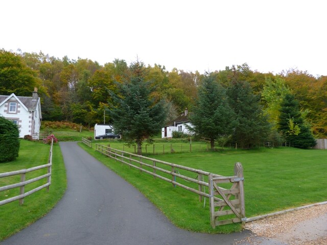 Photo 1 - Entrance Road.JPG