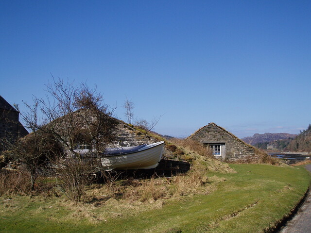 166177 771280 Dorlin icehouses (march 07).JPG