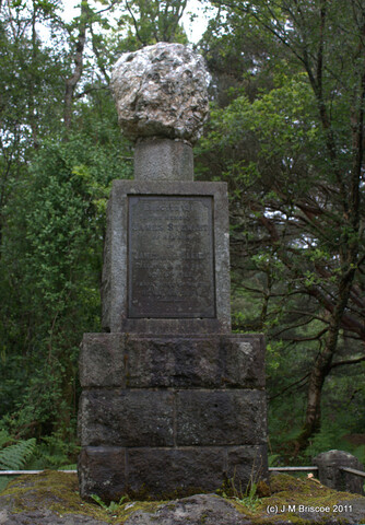 James of the Glen Memorial, South Ballachulish_5785966351_l.jpg