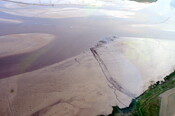 MHG8886 Beauly Firth fish trap not identified.JPG