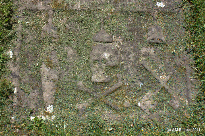 Old Boleskine Parish Church Burial Ground_5797038935_o.jpg