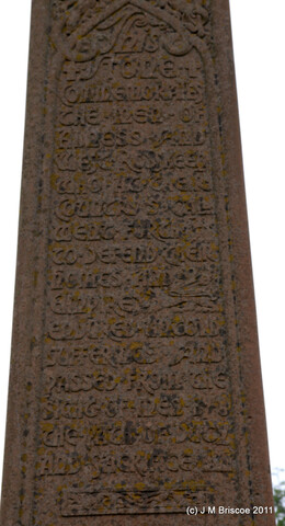 Alness War Memorial_5867244533_o.jpg