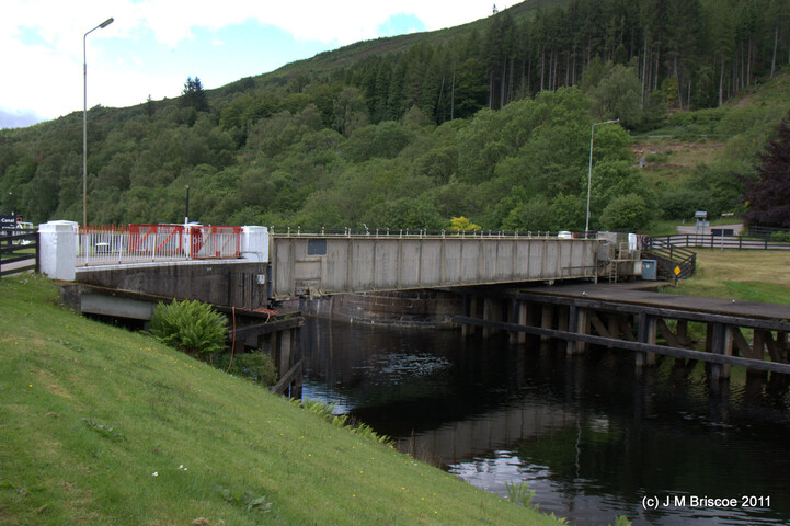 Gairlochy Swing Bridge_5889170164_o.jpg