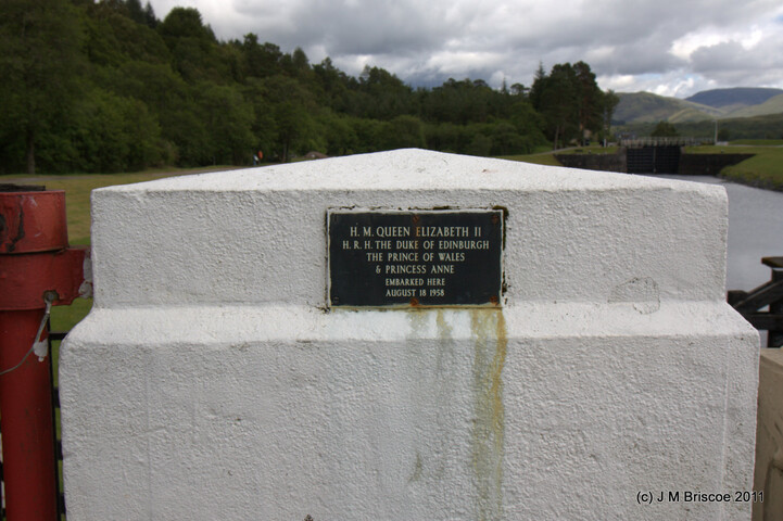 Gairlochy Swing Bridge_5889172244_o.jpg