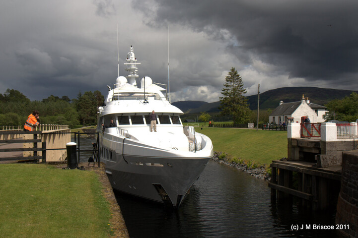 Gairlochy Swing Bridge_5889255492_o.jpg