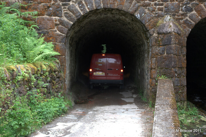 Allt Sheangain Aqueduct_5896116631_o.jpg