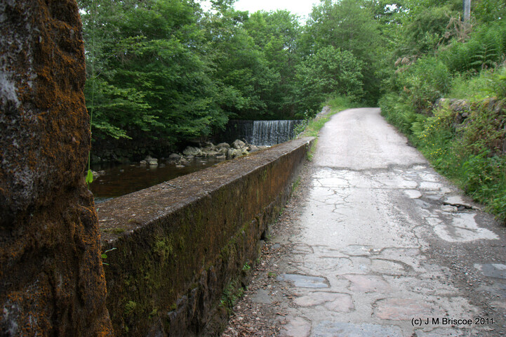 Allt Sheangain Aqueduct_5896117883_o.jpg