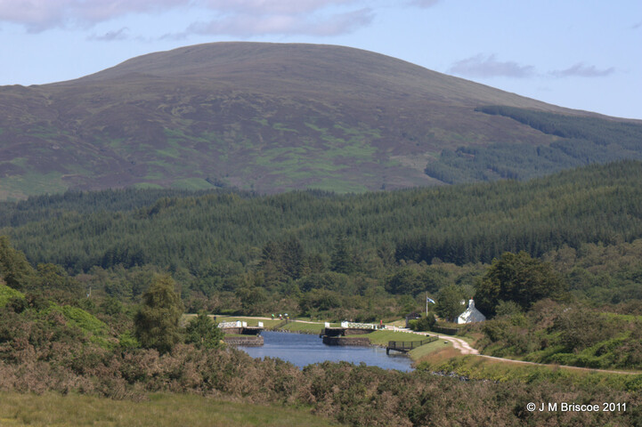 Moy Swing Bridge_5971036791_o.jpg