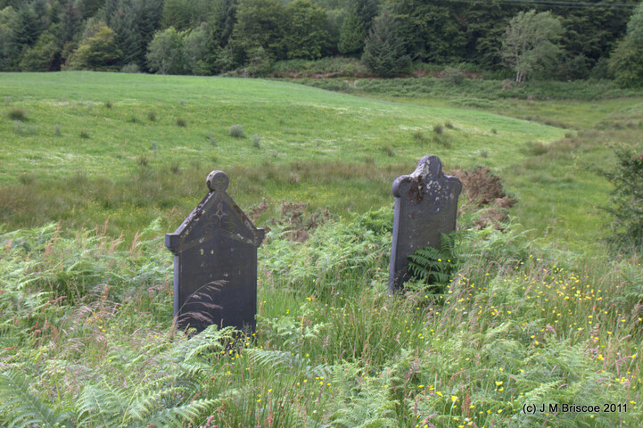 Carn Phail Burial Ground_5919358365_o.jpg