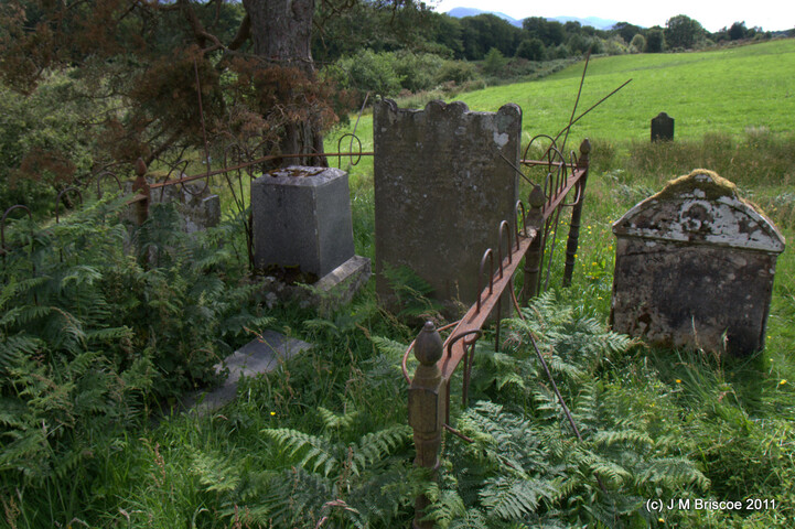 Carn Phail Burial Ground_5919924092_o.jpg