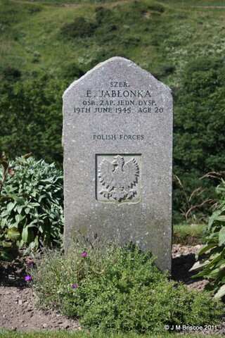MOUNT VERNON, CEMETERY THURSO_6204546050_o.jpg