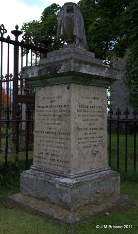 Kilmonivaig Parish Church - graveyard_6077464579_o.jpg