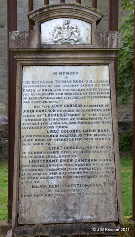 Kilmonivaig Parish Church - graveyard_6078002618_o.jpg