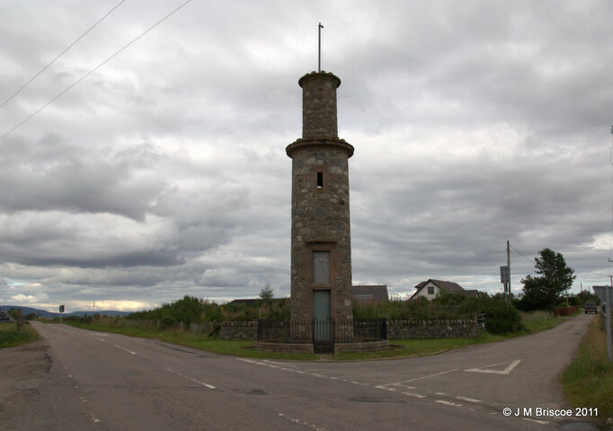 Monument To Sir Hector Macdonald, Millbuie_6055373533_o.jpg
