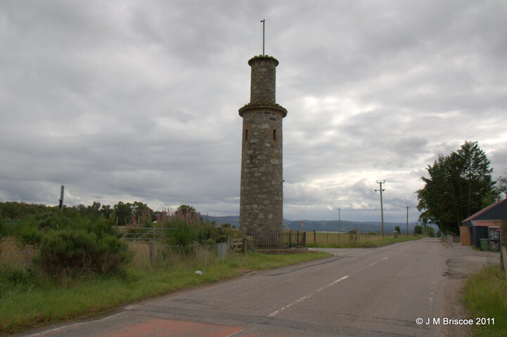 Monument To Sir Hector Macdonald, Millbuie_6055373733_o.jpg