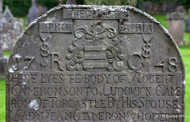 Cille-Chuimein  Kilchuimen Cemetery_6120366775_o.jpg