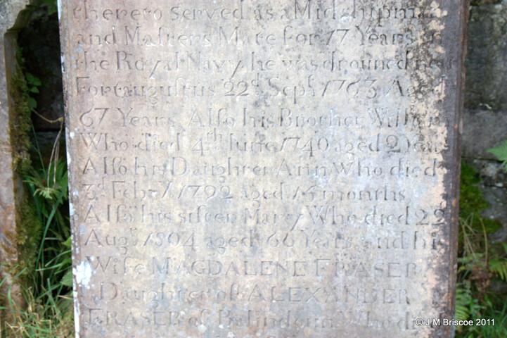 Cille-Chuimein  Kilchuimen Cemetery_6120372661_o.jpg
