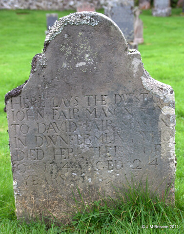 Cille-Chuimein  Kilchuimen Cemetery_6120894180_o.jpg