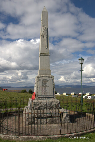 Tarbat Parish War Memorial, Portmahomack_6058227181_o.jpg
