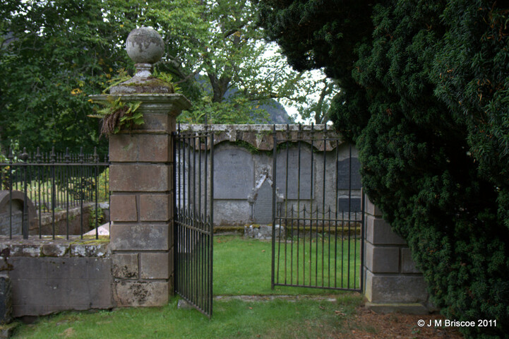 Clachan an Inbhir Burial Ground, Invermoriston_6117946404_o.jpg